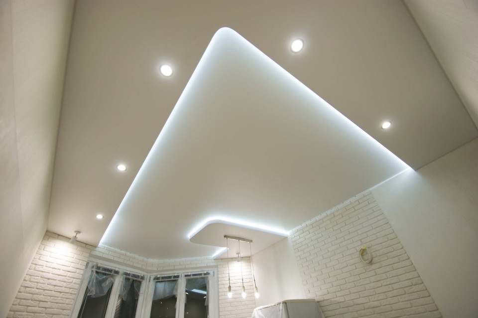 Заказать парящие натяжные потолки в г. Тула